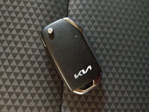 Used 2022 Kia Soul LX image 32