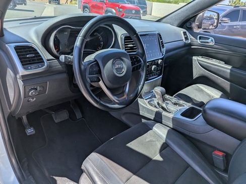 Used 2021 Jeep Grand Cherokee Laredo X RWD image 9