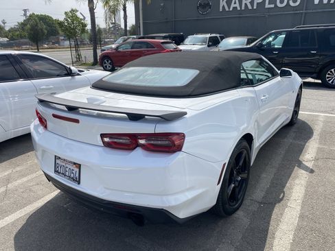 Used 2019 Chevrolet Camaro LT RWD image 7