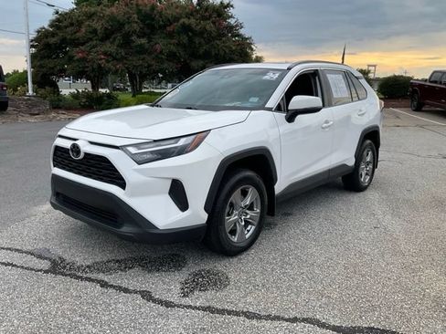 Used 2024 Toyota RAV4 XLE w/ Convenience Package FWD image 1