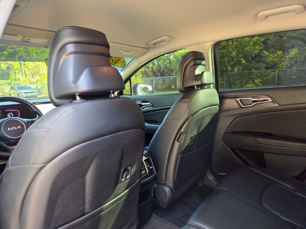 Used 2024 Kia Sportage EX FWD image 23