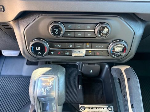 Used 2026 Ford Bronco Badlands w/ Sasquatch Package AWD/4WD image 20