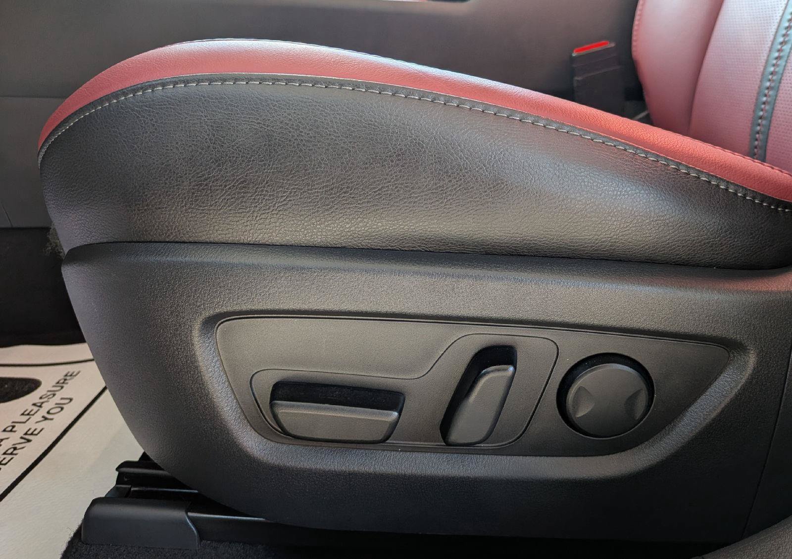 Certified 2025 MAZDA CX-50 AWD 2.5 Hybrid w/ Premium Pkg image 17