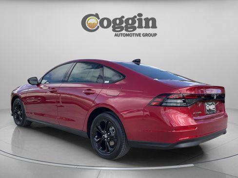 New 2025 Honda Accord SE image 4