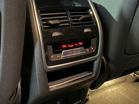 Used 2025 BMW X6 M60i image 44