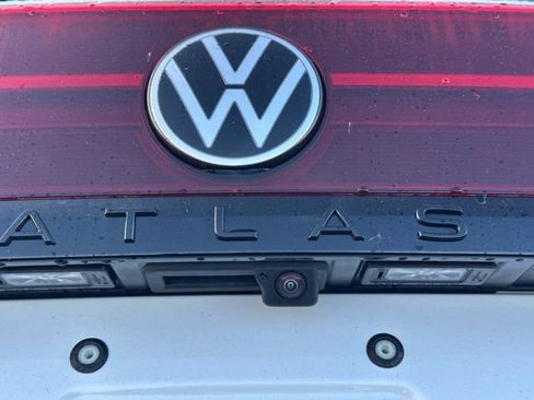 New 2026 Volkswagen Atlas Cross Sport SEL R-Line image 16