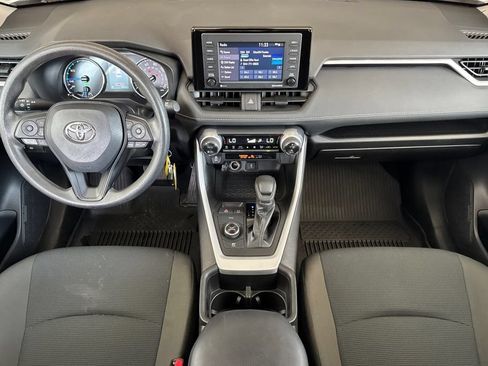 Used 2022 Toyota RAV4 LE AWD/4WD image 13