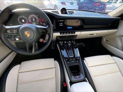 Used 2025 Porsche 911 Carrera 4 GTS image 3
