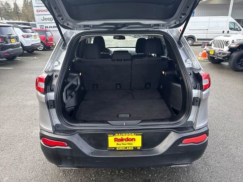 Used 2015 Jeep Cherokee Latitude image 12