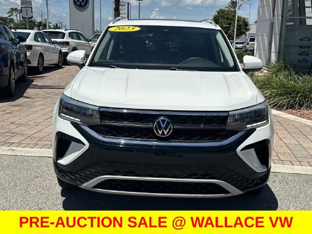 Certified 2023 Volkswagen Taos SE w/ Panoramic Sunroof Package FWD image 4