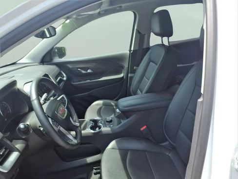 Used 2024 GMC Terrain SLT w/ Infotainment Package II AWD/4WD image 14