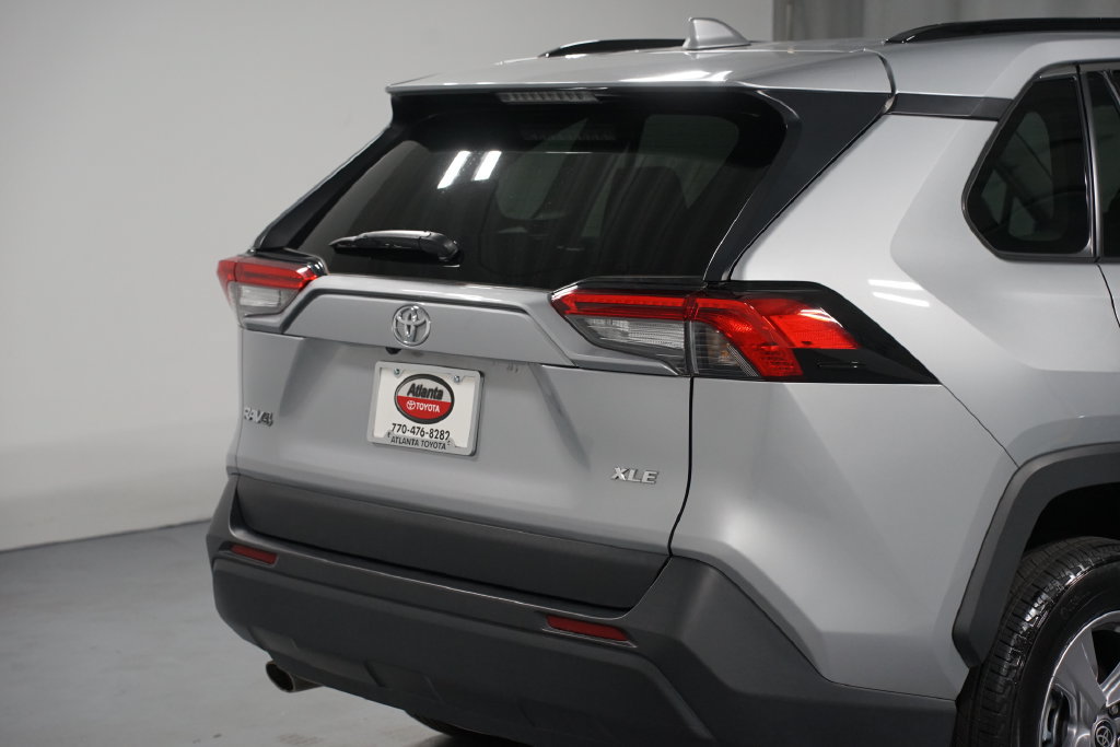 Certified 2025 Toyota RAV4 XLE FWD image 9