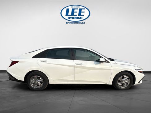 New 2026 Hyundai Elantra SE image 6