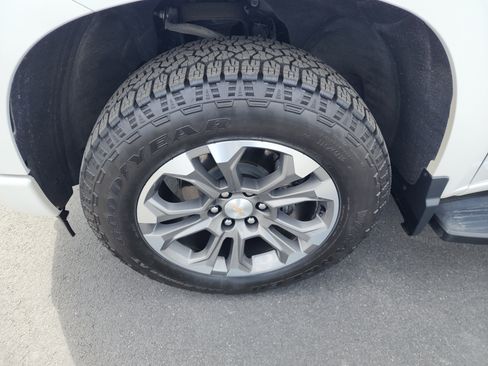 Certified 2023 Chevrolet Silverado 1500 High Country w/ Technology Package AWD/4WD image 39