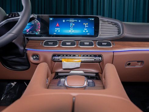 New 2026 Mercedes-Benz GLS 450 4MATIC image 20