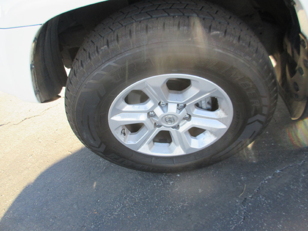 Used 2019 Toyota 4Runner SR5 Premium AWD/4WD image 15