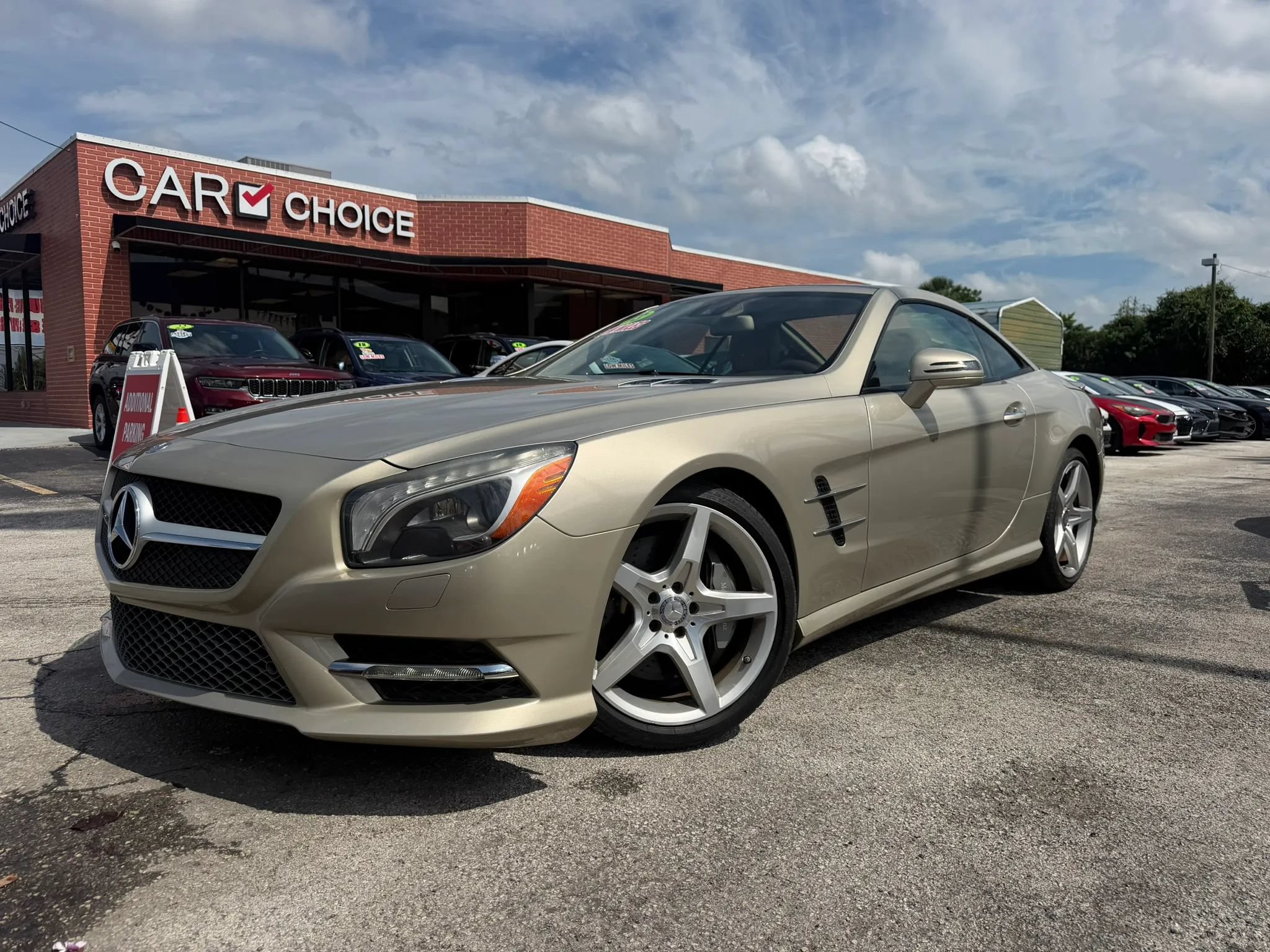 Used 2013 Mercedes-Benz SL 550 image 1
