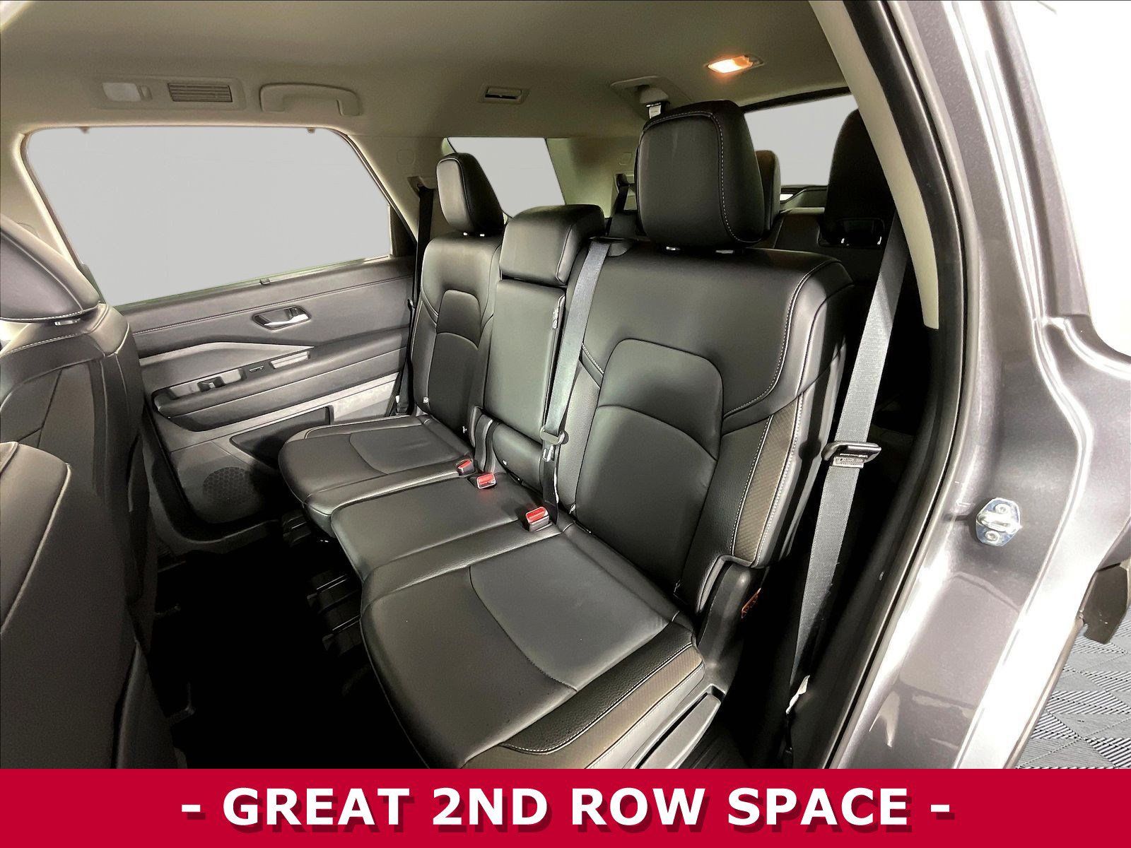 Certified 2025 Nissan Pathfinder SL FWD image 21
