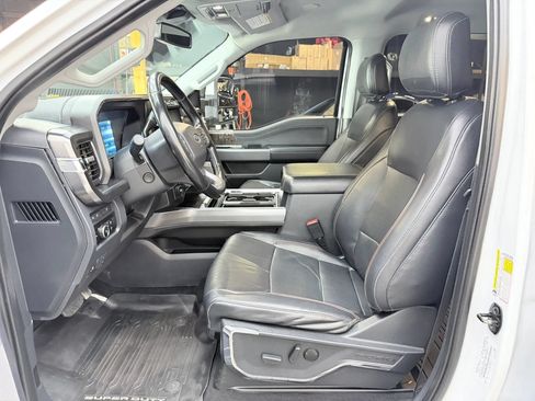 Used 2023 Ford F250 Lariat w/ Lariat Ultimate Package AWD/4WD image 11