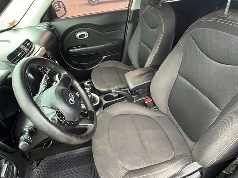 Used 2018 Kia Soul FWD image 16