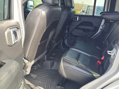 Used 2018 Jeep Wrangler Unlimited Sport image 10