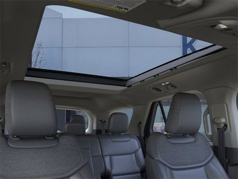 Used 2026 Ford Explorer Active w/ Active Comfort Package image 22