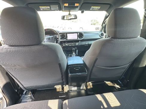 Used 2016 Toyota Tacoma TRD Sport w/ Towing Package AWD/4WD image 17