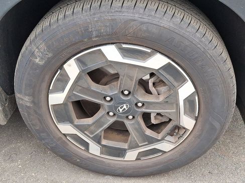 Used 2025 Hyundai Santa Fe SEL image 4