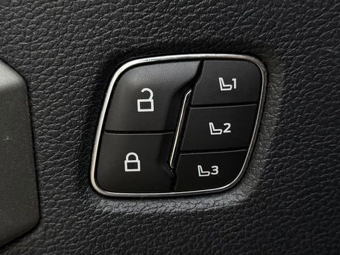 Used 2022 Ford F250 Lariat image 23