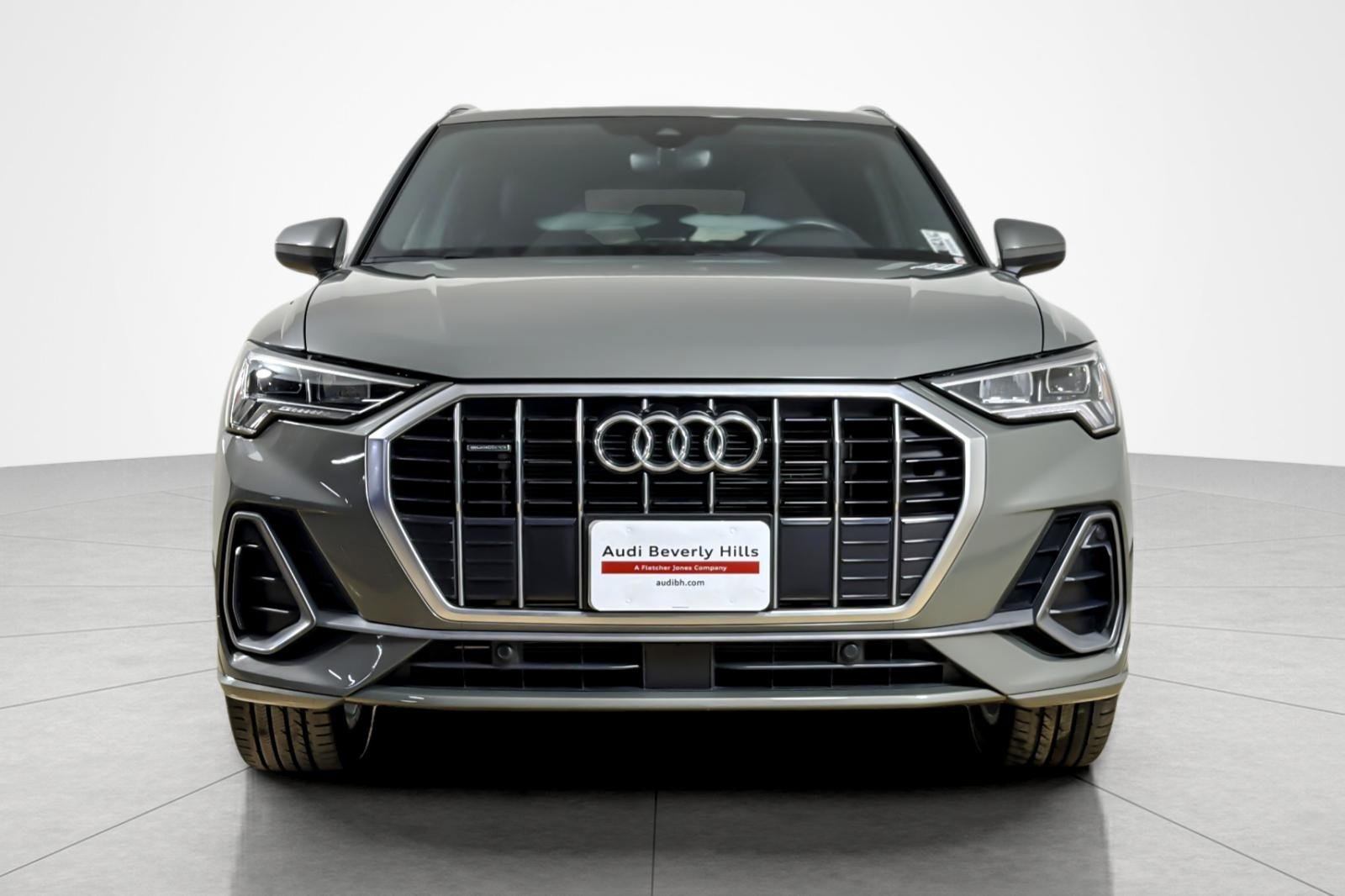 Used 2023 Audi Q3 2.0T Premium w/ Convenience Package AWD/4WD image 8