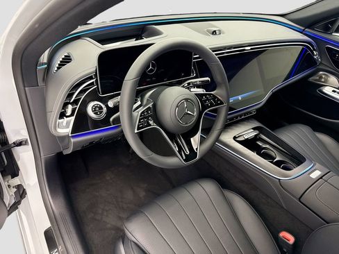 Used 2026 Mercedes-Benz E 450 4MATIC Sedan image 9