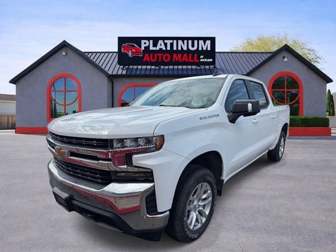 Used 2021 Chevrolet Silverado 1500 LT w/ Bed Protection Package AWD/4WD image 2