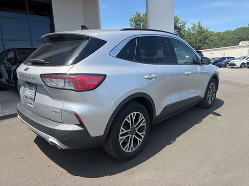 Used 2020 Ford Escape SEL FWD image 4