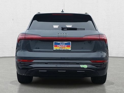 Used 2024 Audi Q8 e-tron Premium Plus w/ Premium Plus Package AWD/4WD image 6