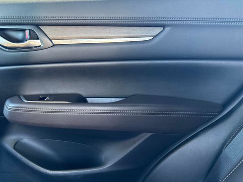 Certified 2025 MAZDA CX-5 Signature image 18