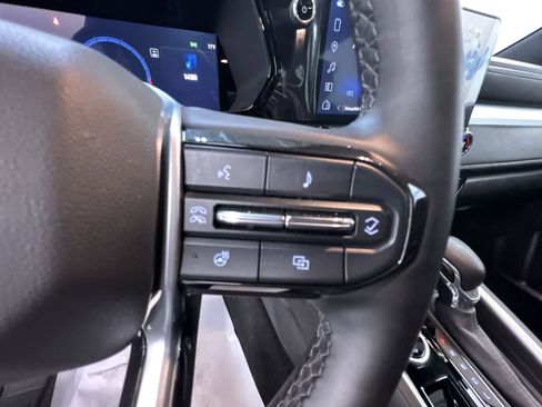 Used 2024 Chevrolet Colorado LT w/ LT Convenience Package III image 20