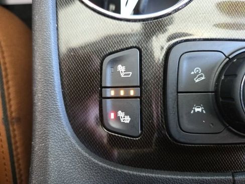 Used 2020 GMC Acadia AT4 image 9