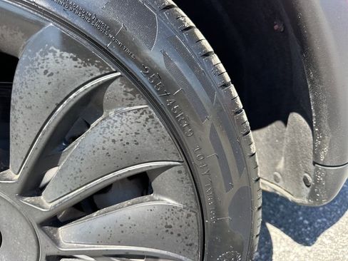 Used 2023 Tesla Model Y Long Range image 33