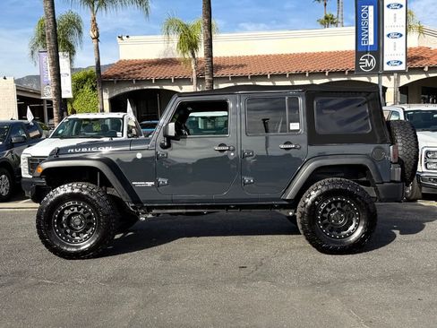 Used 2018 Jeep Wrangler Unlimited Rubicon w/ Connectivity Group image 7