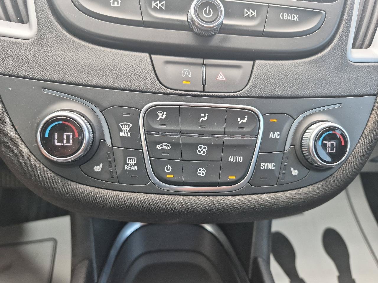 Used 2024 Chevrolet Malibu LT FWD image 21
