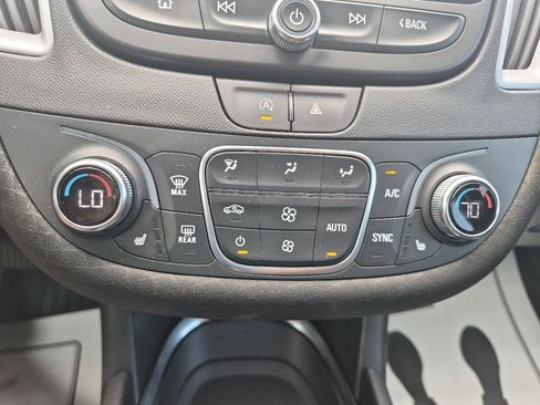 Used 2024 Chevrolet Malibu LT FWD image 21