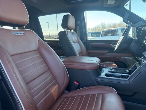Used 2025 GMC Sierra 2500 Denali Ultimate image 11