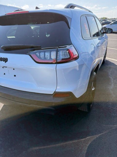 Used 2019 Jeep Cherokee Latitude Plus FWD image 5