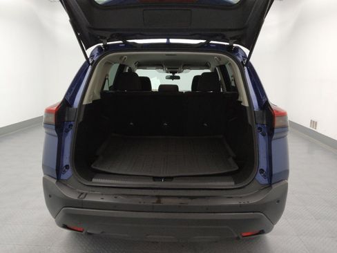 Used 2021 Nissan Rogue S image 29