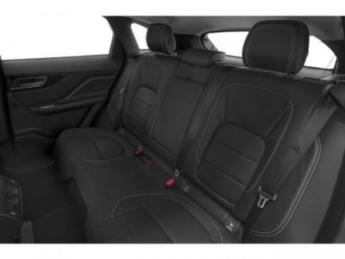 Used 2018 Jaguar F-PACE R-Sport image 11