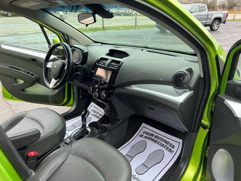 Used 2015 Chevrolet Spark LT image 31