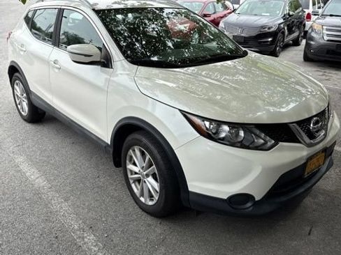 Used 2017 Nissan Rogue Sport SV AWD/4WD image 10