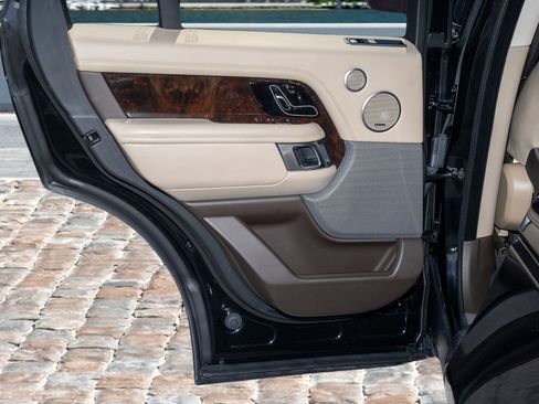 Used 2021 Land Rover Range Rover Westminster Edition image 12