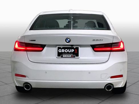 Used 2024 BMW 330i xDrive Sedan w/ Convenience Package AWD/4WD image 4