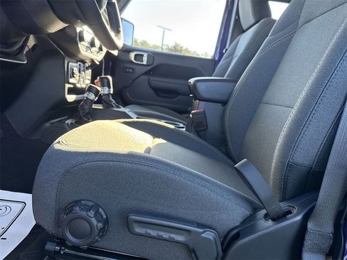 New 2026 Jeep Gladiator Sport image 11